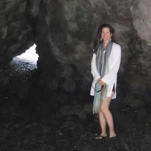 Meet your Posher, Debora